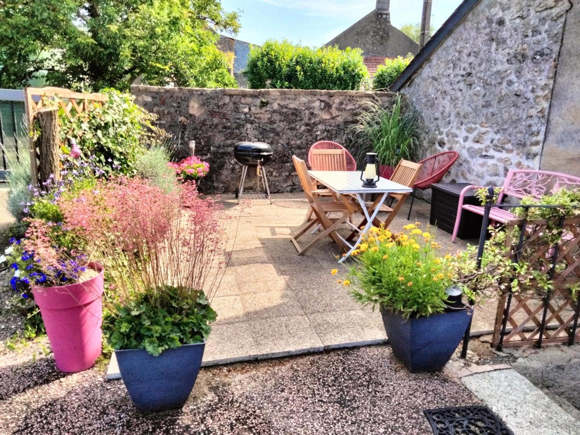 Appartement Dans Le Morvan 16 Min De L'Autoroute Beauvilliers  Экстерьер фото